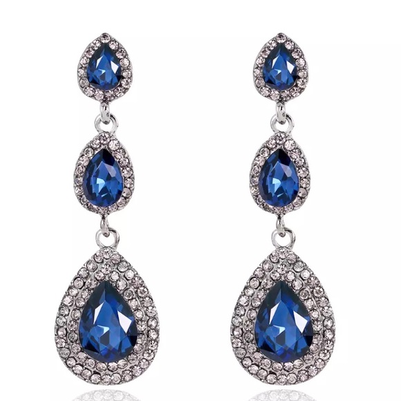 Bundle: 3 sets of earrings- NWOT - Picture 4 of 9